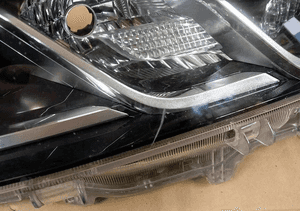 Lampa prawa reflektor prawy toyota corolla E21 sedan 2019- 4