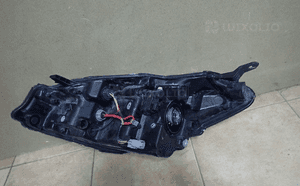 Lampa prawa reflektor prawy toyota yaris iii lift 2
