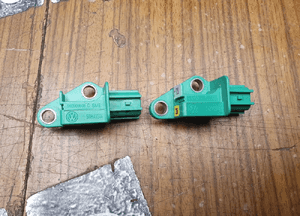 Czujnik Uderzenia 8K0955557C 1K0909606C Czujniki Uderzeniowy Sensor Audi A4 B8 A5 A6 Q5 VW Skoda Seat 10