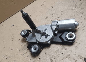 Silniczek wycieraczki tył tylnej Ford Focus MK3 BV61-17K441-AA 0390201205 3