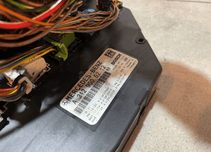 MERCEDES W212 MODUŁ SAM SKRZYNKA BEZPIECZNIKÓW BDB 3