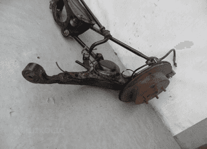 Zawieszenie tylne wahacze toyota RAV4 ii 2WD 3