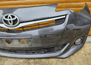 Toyota VERSO S verso-s 10-14 zderzak przedni przód kompletny 1G3 4