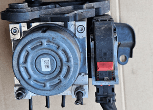 VW Passat B8 pompa sterownik ABS 3Q0907379AA 3