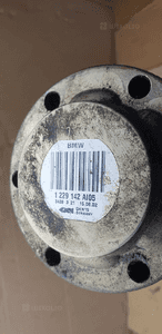 Zwrotnica piasta lewy tył tylna lewa półoś BMW 5 E39 3.0D 1229142 8