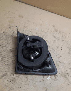 Lampa prawa tył tylna w klapę VW Volkswagen Golf V 5 plus + 3