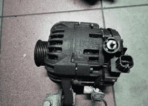 alternator yaris 1.3 0124225053 1