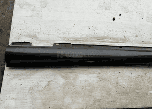 Próg listwa progowa lewa mercedes c W204 sedan kombi A2046981354 amg 2