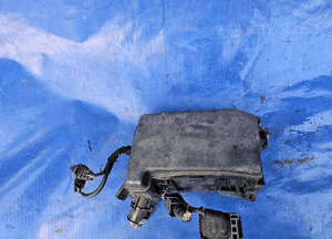 Lexus CT 200h lift skrzynka bezpieczników 1