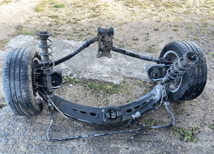 Mercedes B245 169  belka zawieszenia tył wachacz Piasta zacisk amortyzator 1