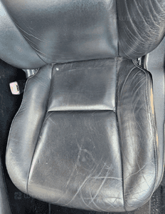 Toyota Avensis T27 Sedan fotel fotele przód tył kanapa skóra 2
