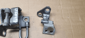 Zawias zawiasy drzwi lewy tył para VW Golf V 5 1K4833411P 3