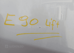 MASKA BMW E90 E91 LIFT KOLOR BIAŁY 6