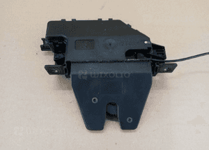 Zamek klapy bagażnika BMW 1 E87 8196401 2