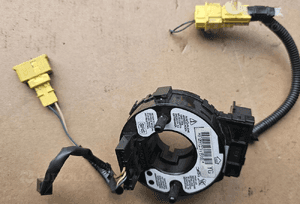 Honda Jazz II 2  taśma pod kierownicę zwijak 1