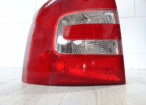 Lampa lewy tył skoda octavia ii kombi 1Z9945095B 2