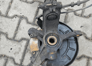 Seat Ibiza 6J IV 1.9 TDI zwrotnica piasta przód przednia  prawa 3