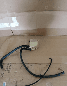 Zbiorniczek płynu wspomagania przewody VW Touareg 7L0422371C 1