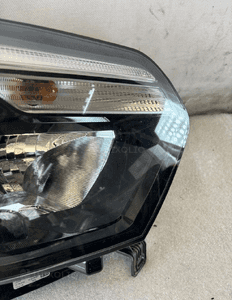 Lampa prawy przod renault master iv 4 260105567R 3