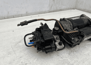 KOMPRESOR SPRĘŻARKA PORSCHE CAYENNE 955 358 901 2