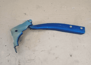 Zawias maski prawy Fiat Grande Punto 599/A 60551 2
