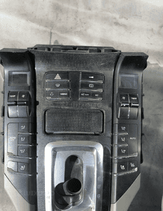 Fotele boczki deska kierownica panel tunel Porsche Cayenne 2 II Karbon 29