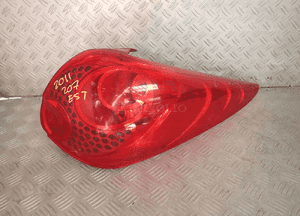 Lampa prawy tył peugeot 207 1