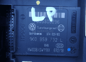 Silniczek  szyby vw passat 1K0959702P radom 3