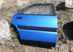 Mazda 323f bg 89-94  Drzwi tylne prawe szyba tył 1