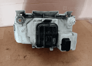Lampa prawy przód przednia prawa VW Polo 6N 2