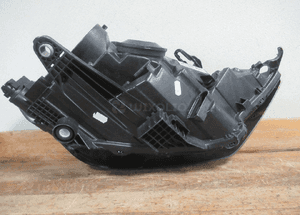 Lampa przednia przód lewa audi A1 ii 82A 2018- 13