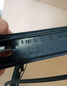 Mechanizm podnośnik szyby lewy przód BMW 1 E87 7067795S 7138465E 4