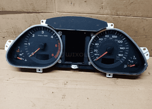 Licznik zegary Audi A6 C6 2.0 TDI UK 4F0920950R 4F0910900C 1