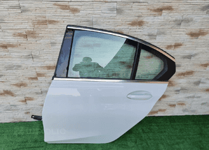 Drzwi bmw 3 G20 kolor A300