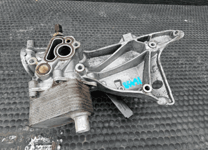 Podstawa 06H903143H 06J117021J Filtra Oleju Chlodniczka Lapa Wspornik Alternatora 1.8 2.0 TFSI AUDI A4 B8 A5 A3 VW 25