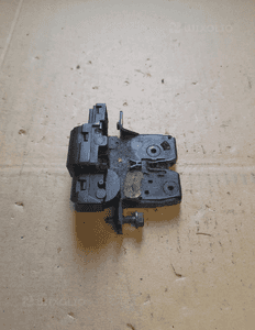 Zamek klapy bagażnika nissan qashqai +2 2.0DCI 90502EY10A 4