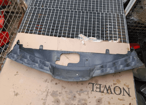 Nissan note E11 2007 r atrapa grill 3