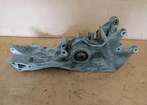 Łapa mocowanie alternatora VW Passat B5 06B903143K 3