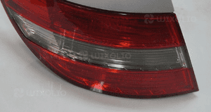 Lampa tylna lewa mercedes clc W203 C775 4
