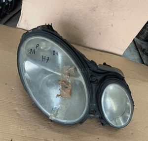MERCEDES E 211 lampa prawa szkło H7 1