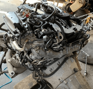 Mercedes om 651 lift wtryski pompa vacum wiązka alternator łapa odma osprzęt 5