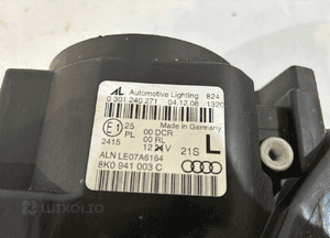 AUDI A4 B8 Lampa przednia Xenon L - 14833 9