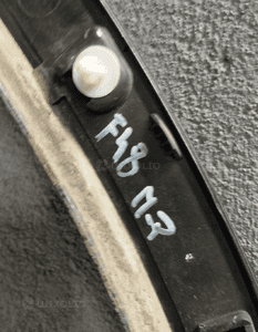 Bmw X1 F48 listwa błotnika prawa m-pakiet B39 14