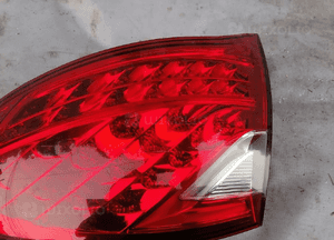 Lampa prawa prawy tył Porsche Cayenne II 7P5945096 2