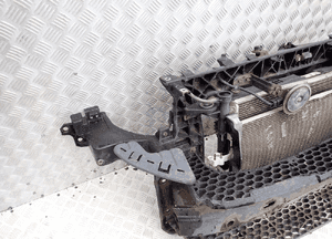 Pas przedni chłodnica belka kia sportage 3 5
