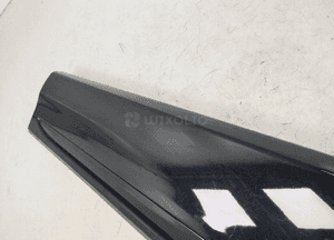 Audi Q8 4M8 nowa listwa drzwi prawy przód nr 6 7