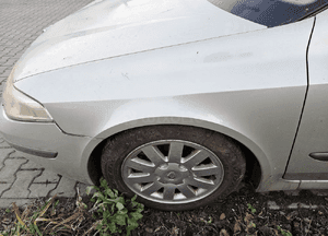 Renault Laguna II 2 błotnik przód przedni prawy lewy MV190 2