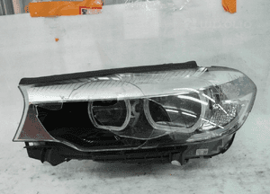 Bmw 5 G30 G31 led lampa przednia lewa 1