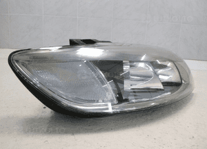 Audi Q7 lampa przód prawa przednia 9 pin xenon 5
