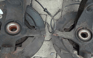 Volvo V50 S40 06 zwrotnica piasta przód  przednia prawa  lewa 2.4 B T 2